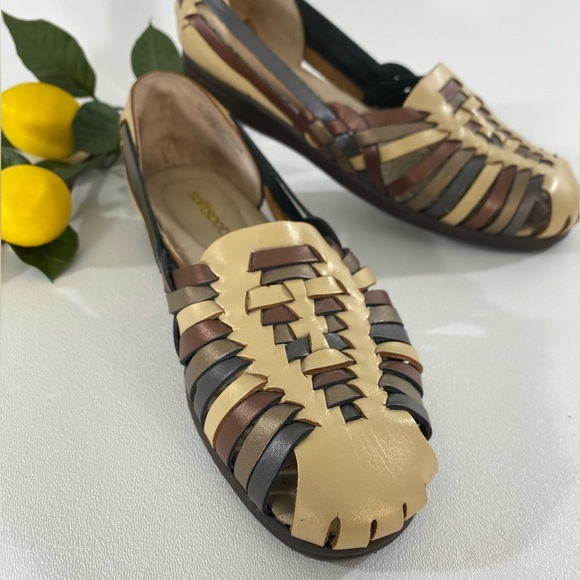 Huarache Sandals Gold Bronze Copper Pewter Metallic Leather Softspots 7.5 Flats - Picture 14 of 14